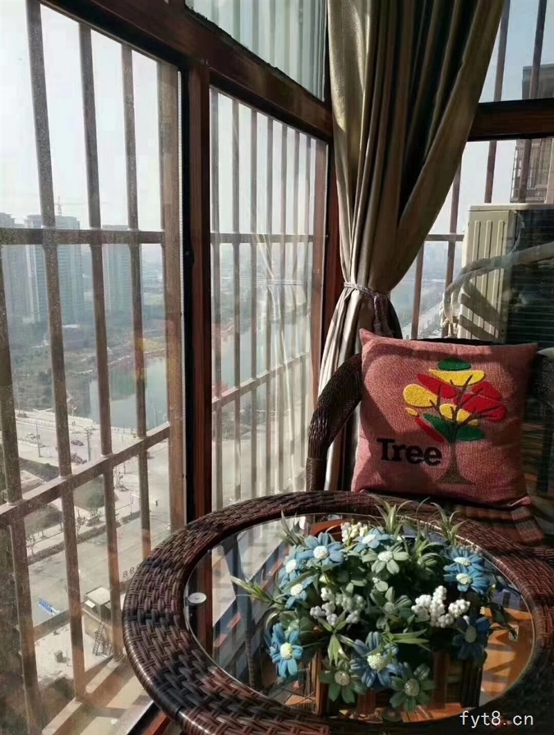 丽阳豪苑温馨2居室精装修证满二60万元